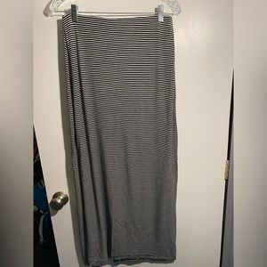 OLD NAVY MAXI SKIRT